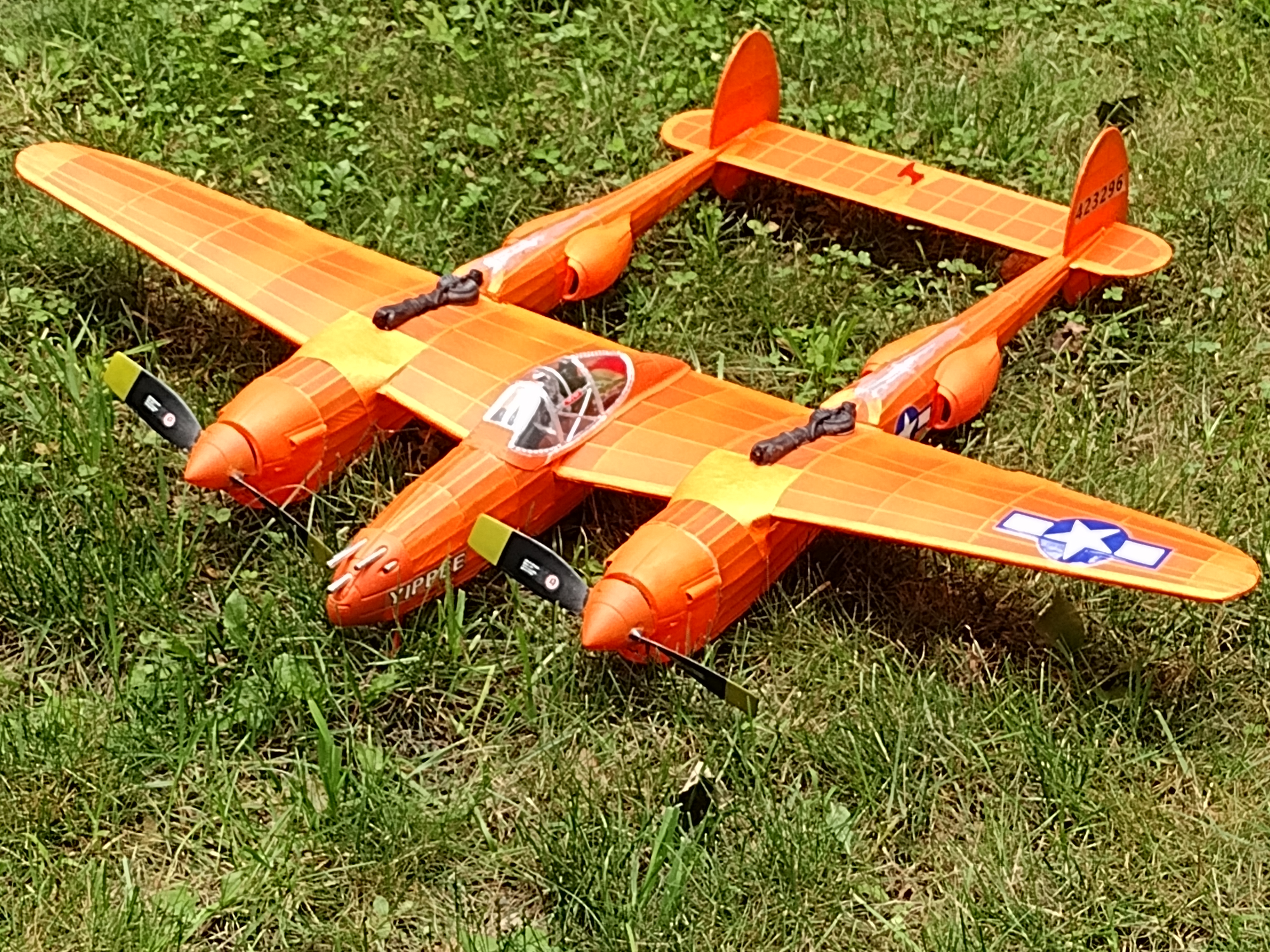 Kit 2001 P-38 Lightning "Yippee"